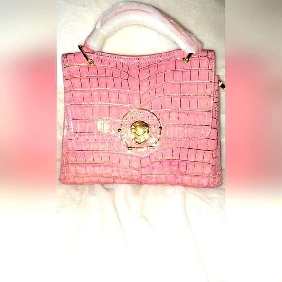 NWT PINK PATENT LEATHER SHIMMER CROC BAG - Picture 1 of 17